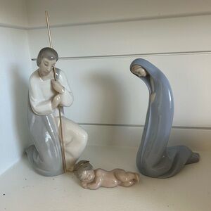 Lladro Elegant Nativity Figurine Set Like New
